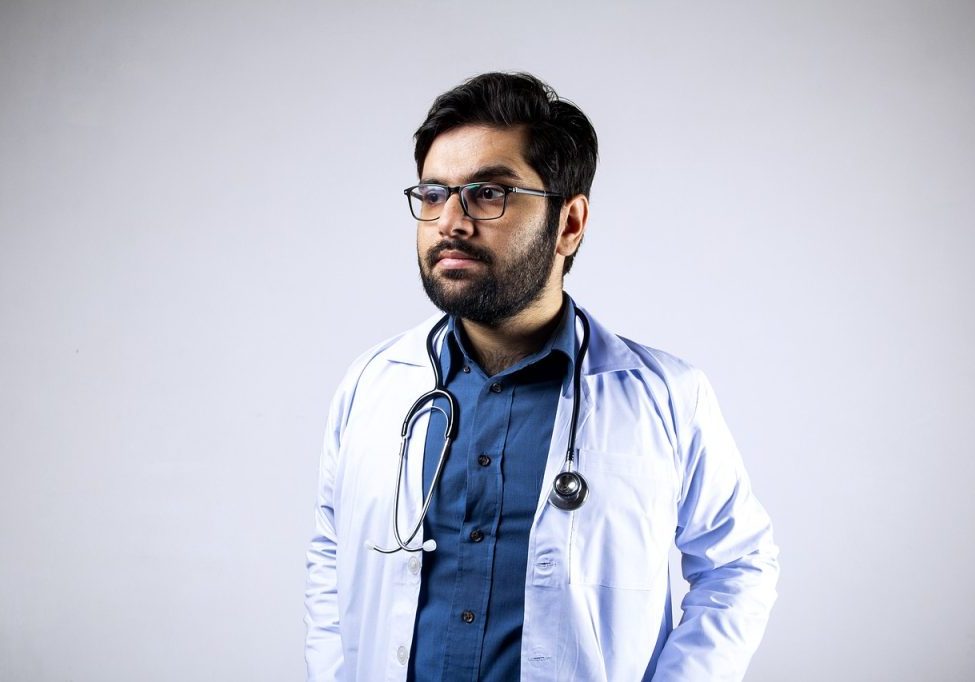 doctor-5997504_1280