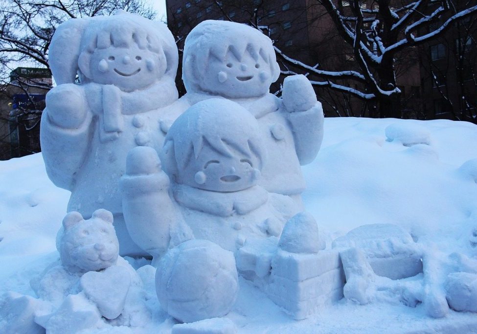 snow-carving-837401_1280